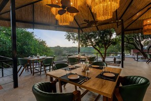 Restaurant - Wild forest Sasan Gir Wildlife Sanctuary (Mendarda)