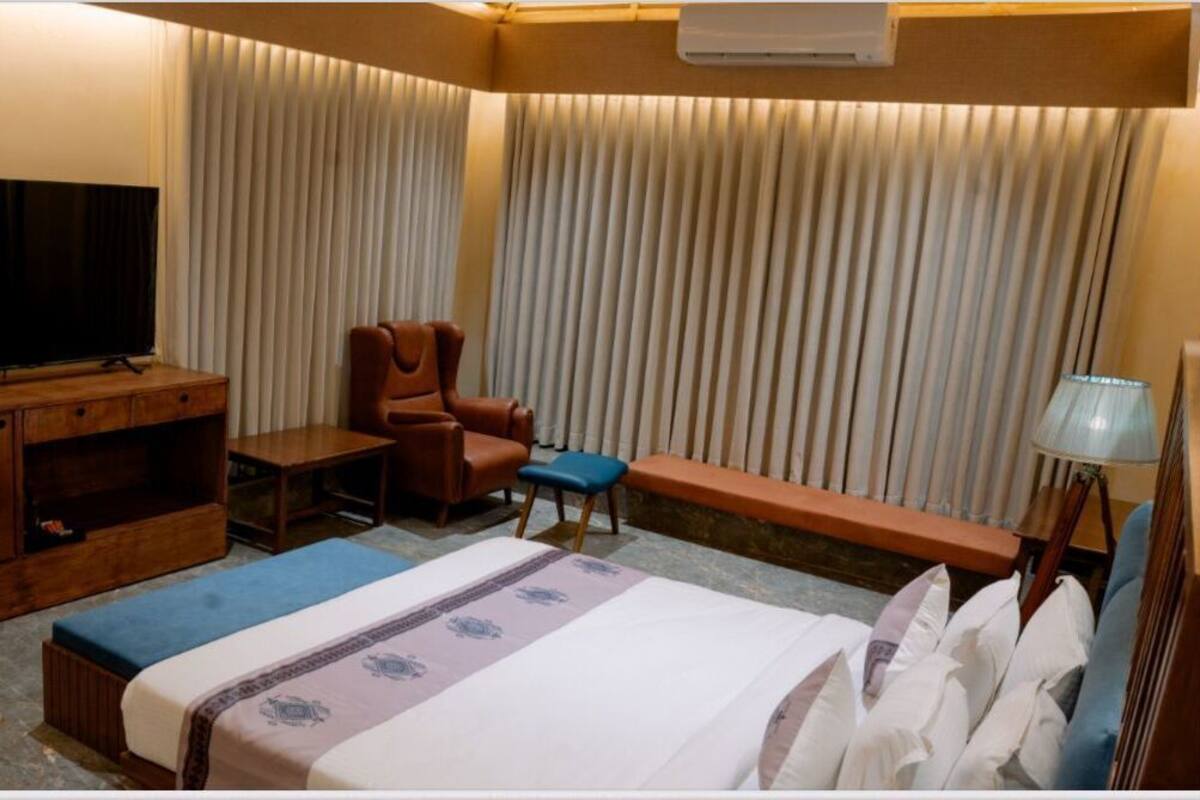 Junior Suite, 2 Bedrooms, Private Pool, River View | In-room safe, iron/ironing board, free WiFi, bed sheets