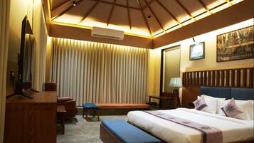 Suite Studio « Premier » | Coffres-forts dans les chambres, fer et planche à repasser