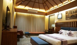 Premier-Studiosuite | Zimmersafe, Bügeleisen/Bügelbrett, kostenloses WLAN, Bettwäsche