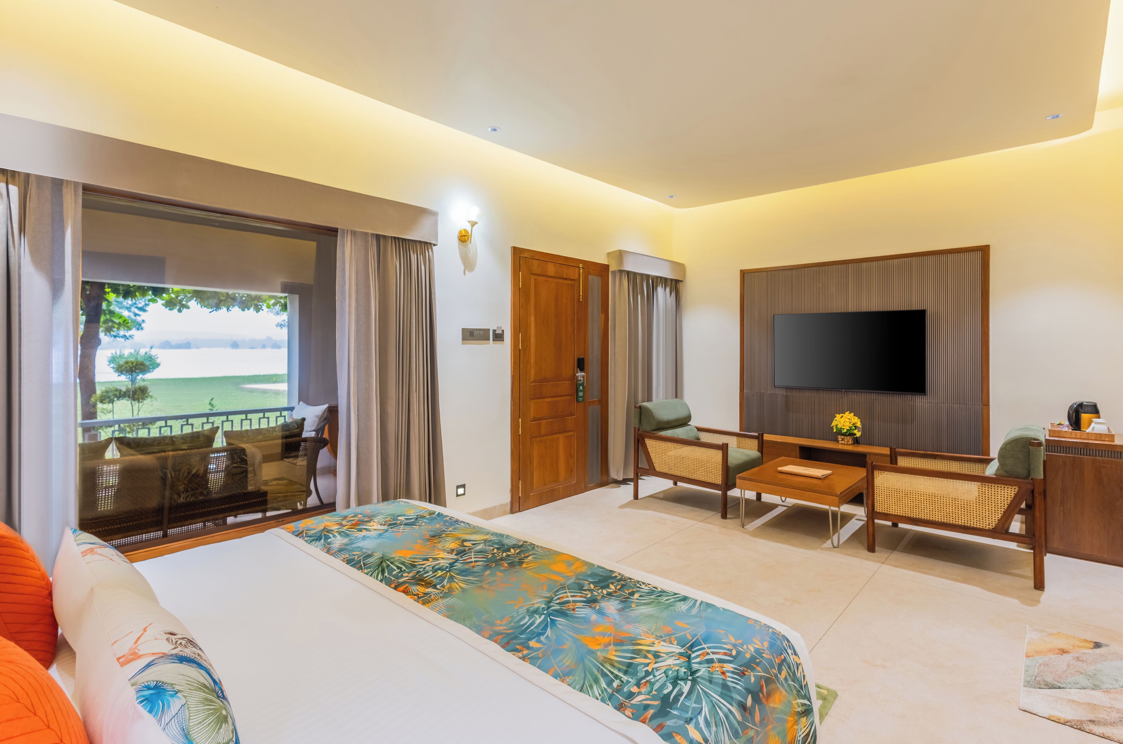 Cottage, Bathtub, River View | In-room safe, desk, free WiFi