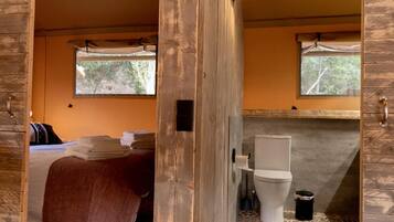 Luxury Lodge | Bathroom