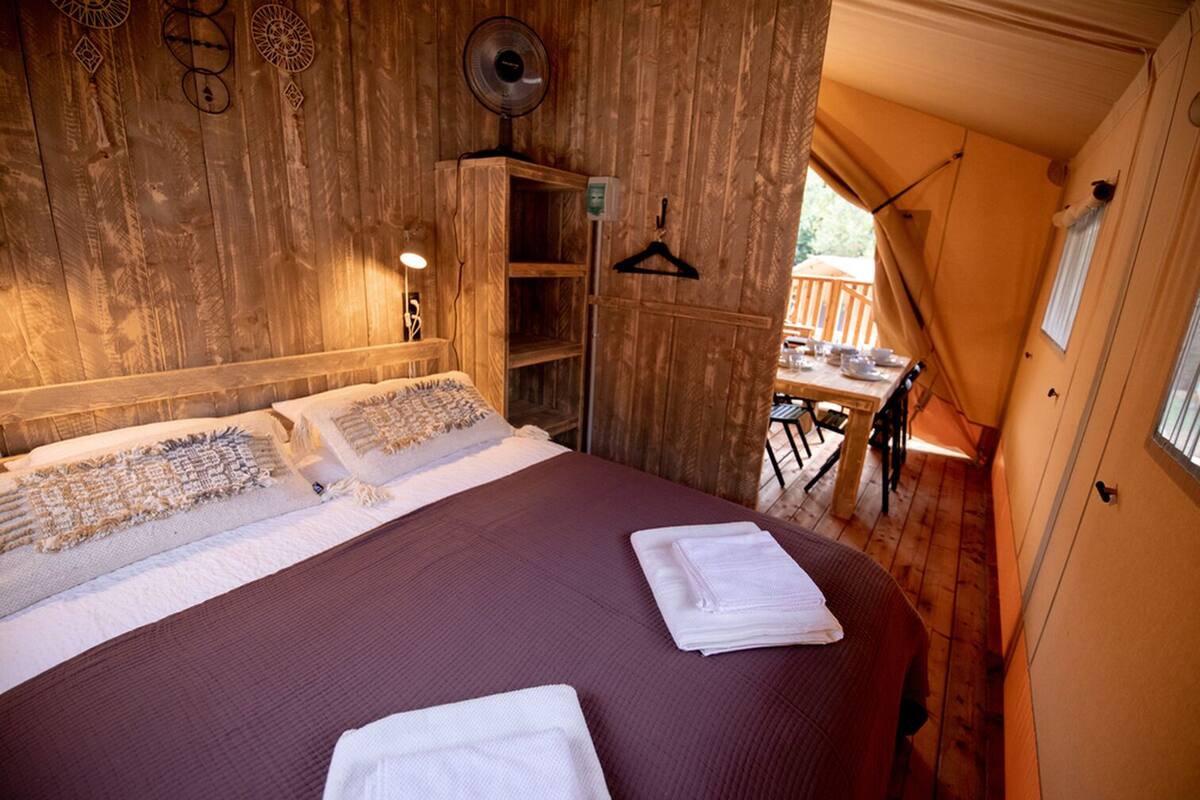 Nature Lodge | Blackout curtains, iron/ironing board (on request), free WiFi