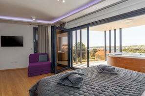 4 bedrooms, in-room safe, iron/ironing board, travel cot - Villa golfista - An Architectural Jewel Steps from the Sea (pjescana uvala)