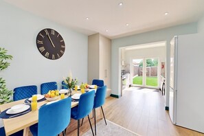 Dining - Modern high spec 5 bed home by wembley stadium. (Greater London)