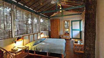 Trehytte | Sengetøy av topp kvalitet, individuelt innredet og blendingsgardiner