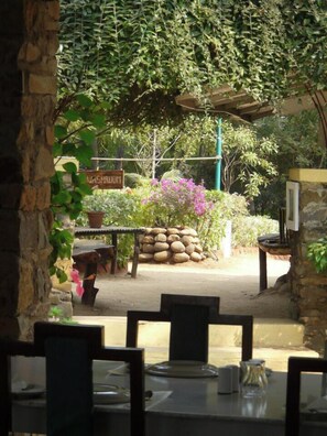 مطعم