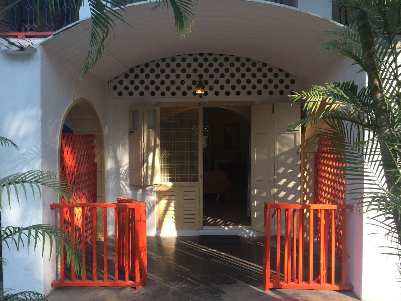 Habitació clàssica | Roba de llit d'alta qualitat, mobiliari individual i cortines opaques 