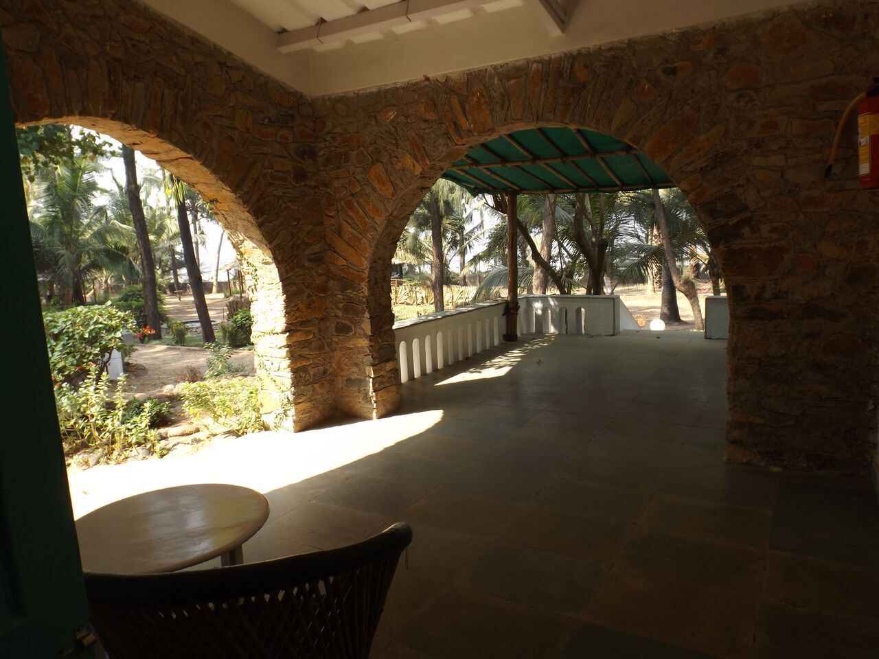 Casa rural clàssica | Roba de llit d'alta qualitat, mobiliari individual i cortines opaques 