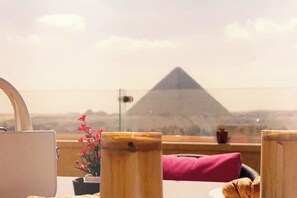 تناول الطعام