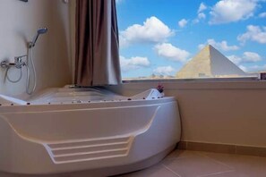 مجففات شعر، مراحيض شطف، مناشف، صابون