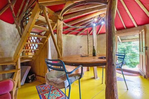 Dining - Fox Cabin: Unique Cabin with Mountain Views (Prébois)