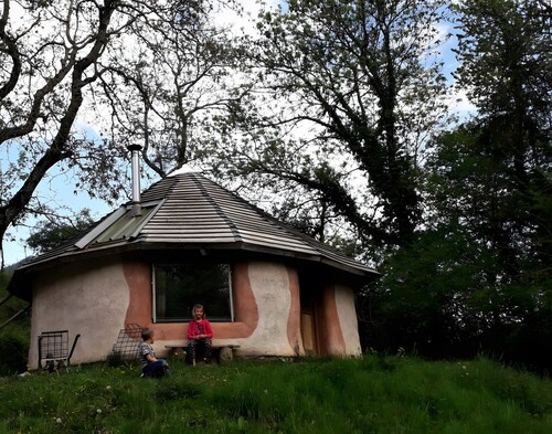 Fox Cabin: Unique Cabin with Mountain Views