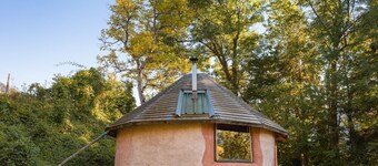 Fox Cabin: Unique Cabin with Mountain Views