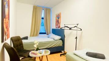 Basic Apartment | Iron/ironing board