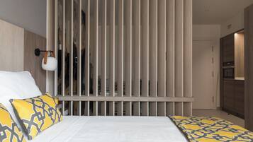 Estúdio standard, suíte | Ferros/tábuas de passar roupa, Wi-Fi de cortesia