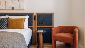 2 Schlafzimmer, Bügeleisen/Bügelbrett, kostenlose Babybetten, Bettwäsche