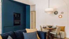 In-room dining - Ando Living - Abrantes 50 House - 303 (Lisbon)