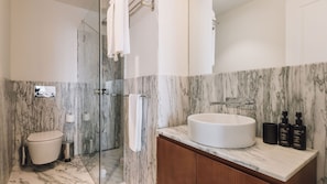 Shower - Ando Living - Abrantes 50 House - 501 (Lisbon)