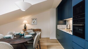 In-room dining - Ando Living - Abrantes 50 House - 505 (Lisbon)