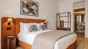 2 bedrooms, iron/ironing board, free cribs/infant beds, bed sheets - Ando Living - Corpo Santo House - 302 (Lisbon)