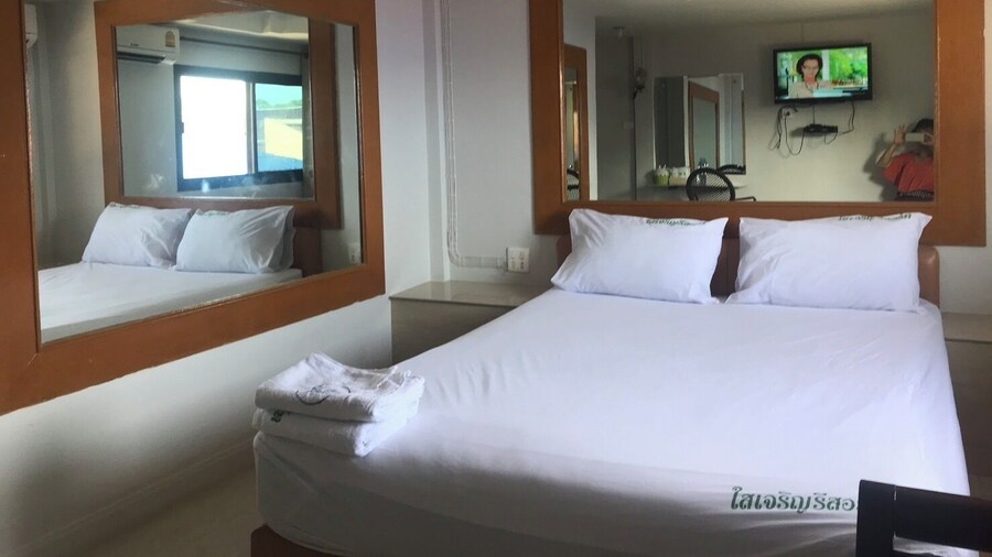 Sai Charoen Resort
