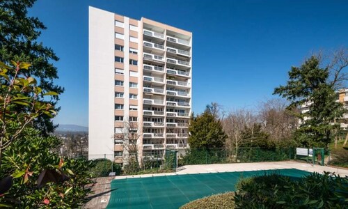 Apartment in Tassin With Panoramic Views