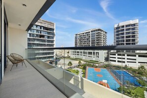 Terrace/patio - Stylish 1BR Near Museum of the Future (Dubai)