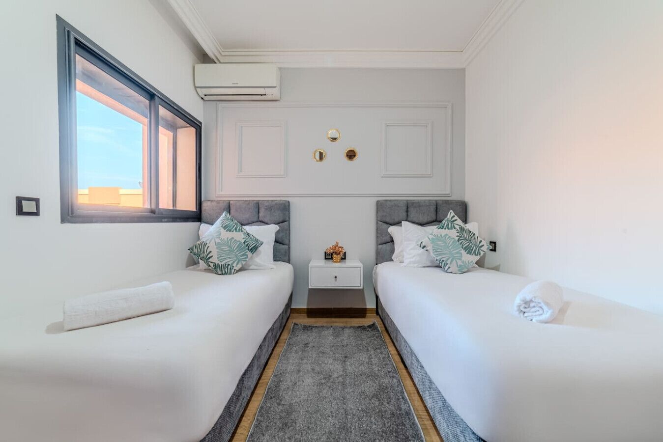 2 bedrooms, desk, iron/ironing board, travel crib