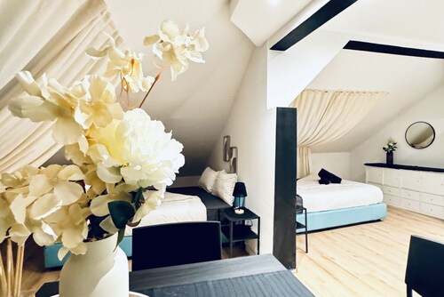 Room in Shared Apt w Great Transport Links, up to 4 Guests