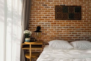 Standard Double Room | Iron/ironing board, free WiFi - Dakar Homestay Hue (Hue)