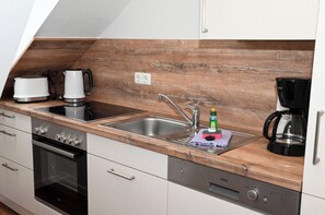 Fridge, oven, stovetop, dishwasher - Vacation home Cumulus - Apartment 4 (Büsum)