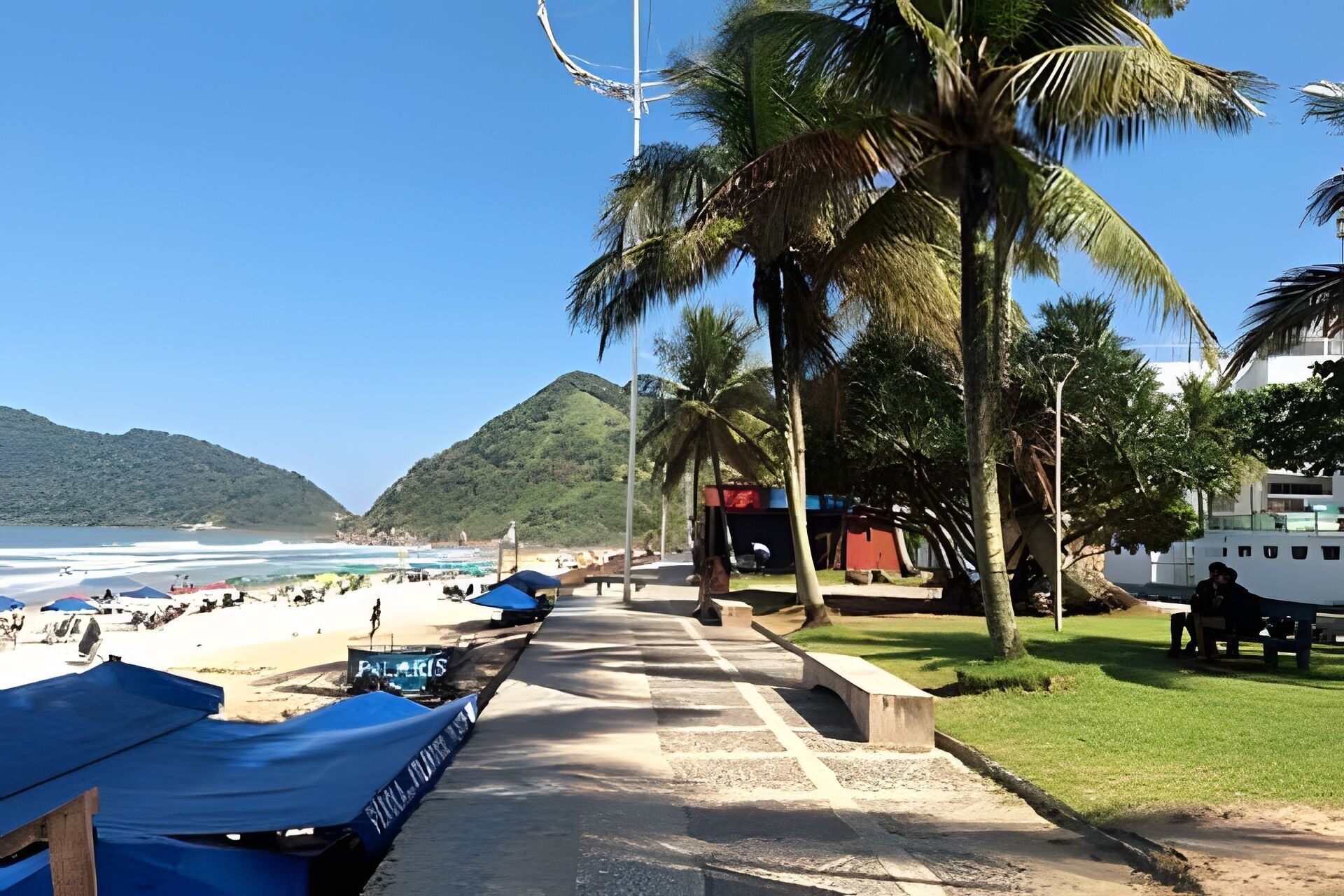 Apartment | Beach | On the beach, white sand, beach umbrellas, beach volleyball