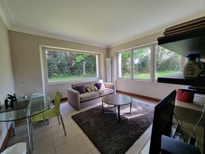 TV - Family house for 10, near Berder Island, Larmor Baden (Larmor-Baden)
