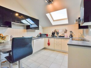 Fridge, microwave, oven, stovetop - Spacious apartment near slopes with balcony and parking (Thollon-les-Mémises)