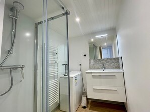 Hair dryer - Renovated Cottage 1 Bedroom, Sleeps 4 - Heated Pool, Tennis, Pets Welcome (Bretignolles-sur-Mer)