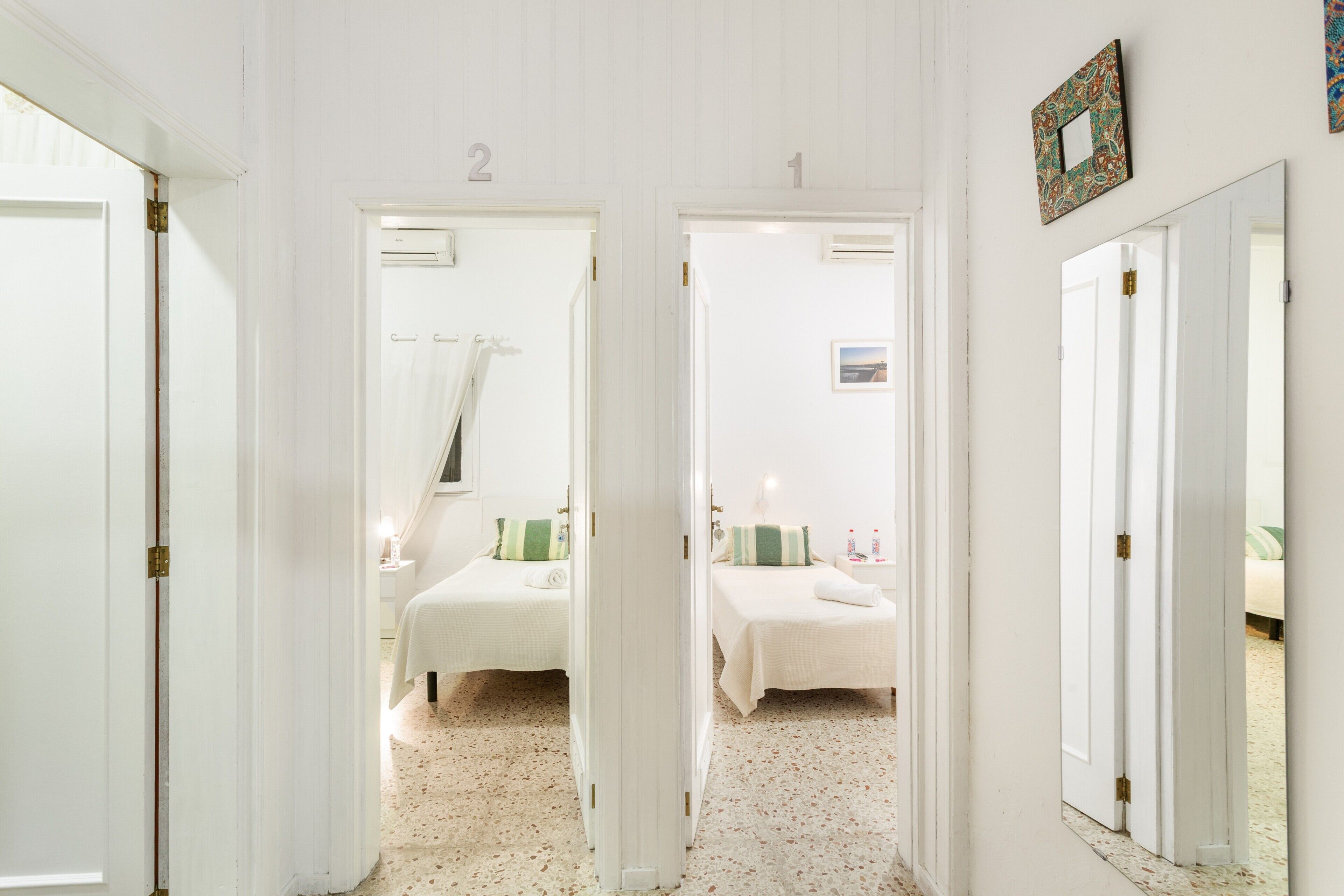 1 chambre, fer et planche à repasser, Wi-Fi, draps fournis