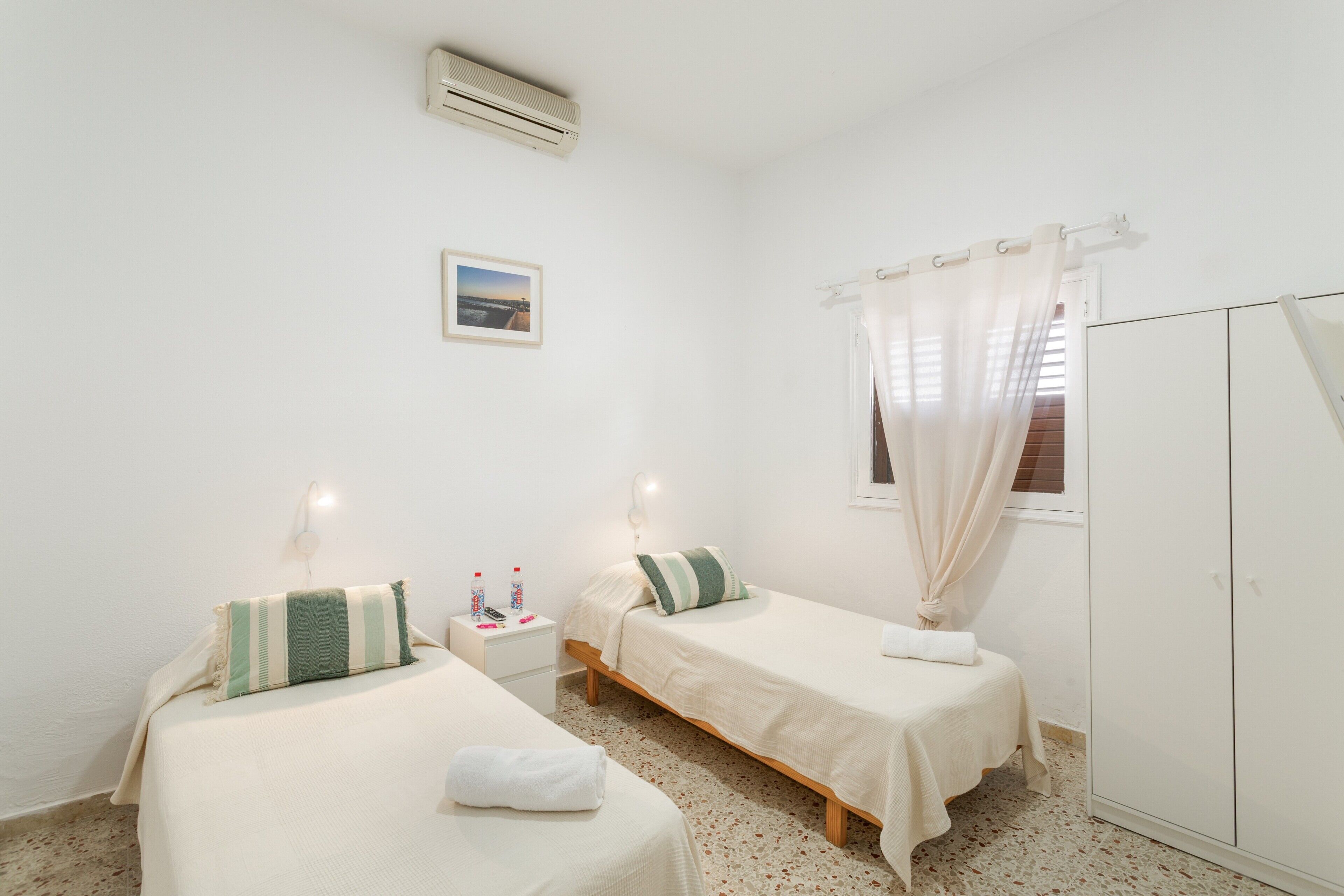 1 chambre, fer et planche à repasser, Wi-Fi, draps fournis