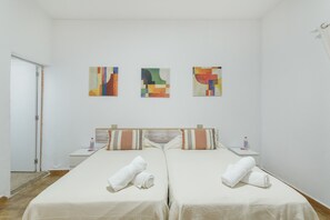 Spa - Room 4 with Shared Terrace and Wi-Fi (Arinaga)