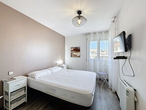 2 bedrooms