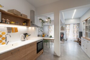 Fridge, microwave, oven, stovetop - Elegant 2BR Apt Near Acropolis & Metro (Athens)