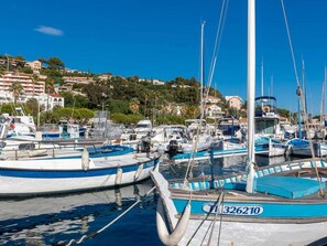 Marina - 2-room apartment with terrace and parking in Le Lavandou (Le Lavandou)