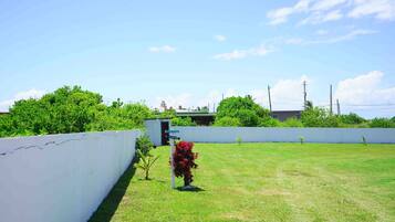 Room, 1 Bedroom, Accessible, Smoking | Property grounds