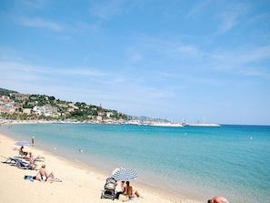 Beach - 3-room apartment, terrace, 4 people (Bormes-les-Mimosas)