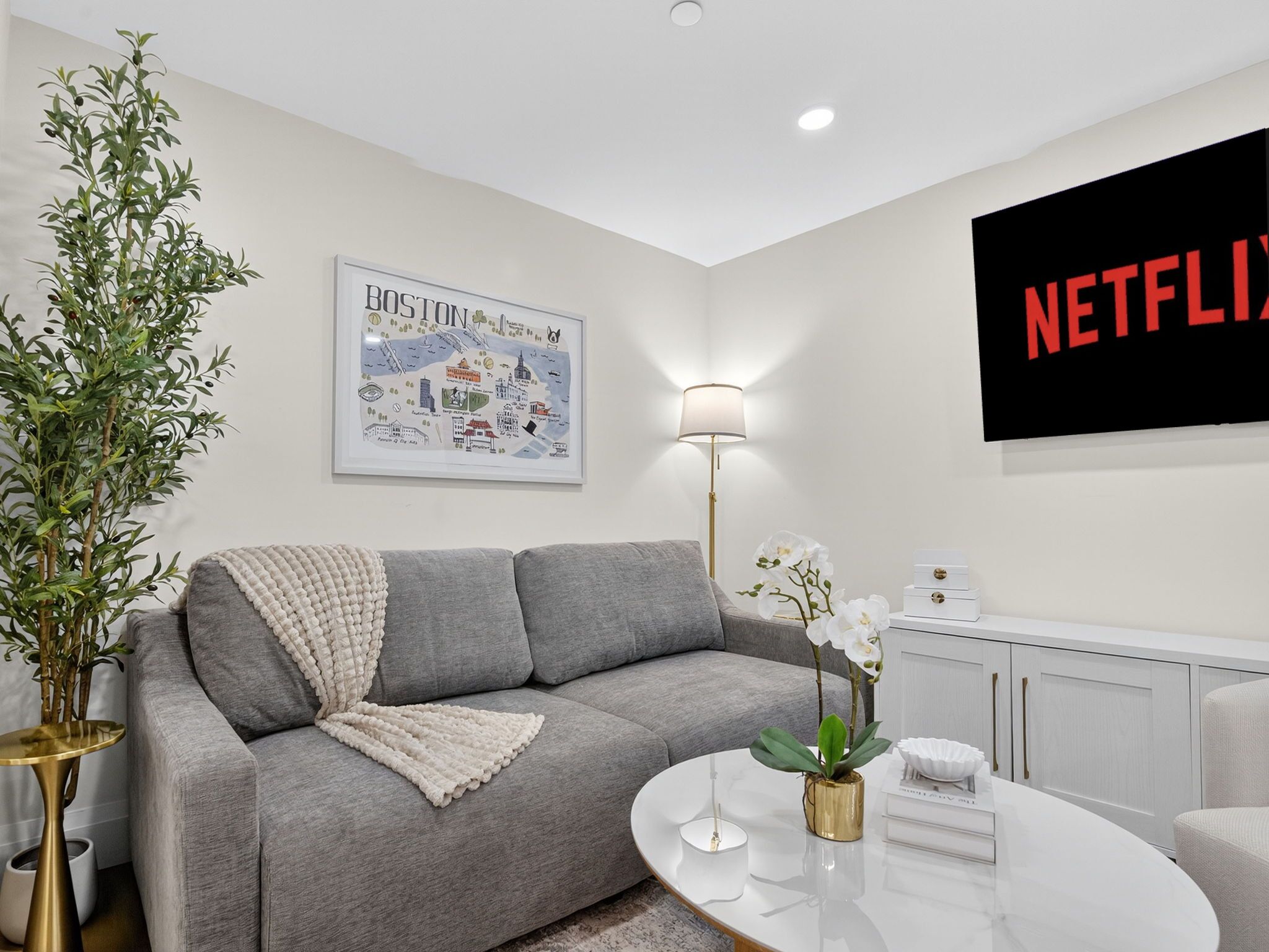 Smart-tv en een tafeltennistafel