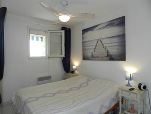 1 bedroom - 2-room apartment with pool and parking, Le Lavandou (Le Lavandou)