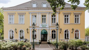 Unclassified image, 4 of 7, button - Upstalsboom Parkhotel Gästehaus  (Emden)