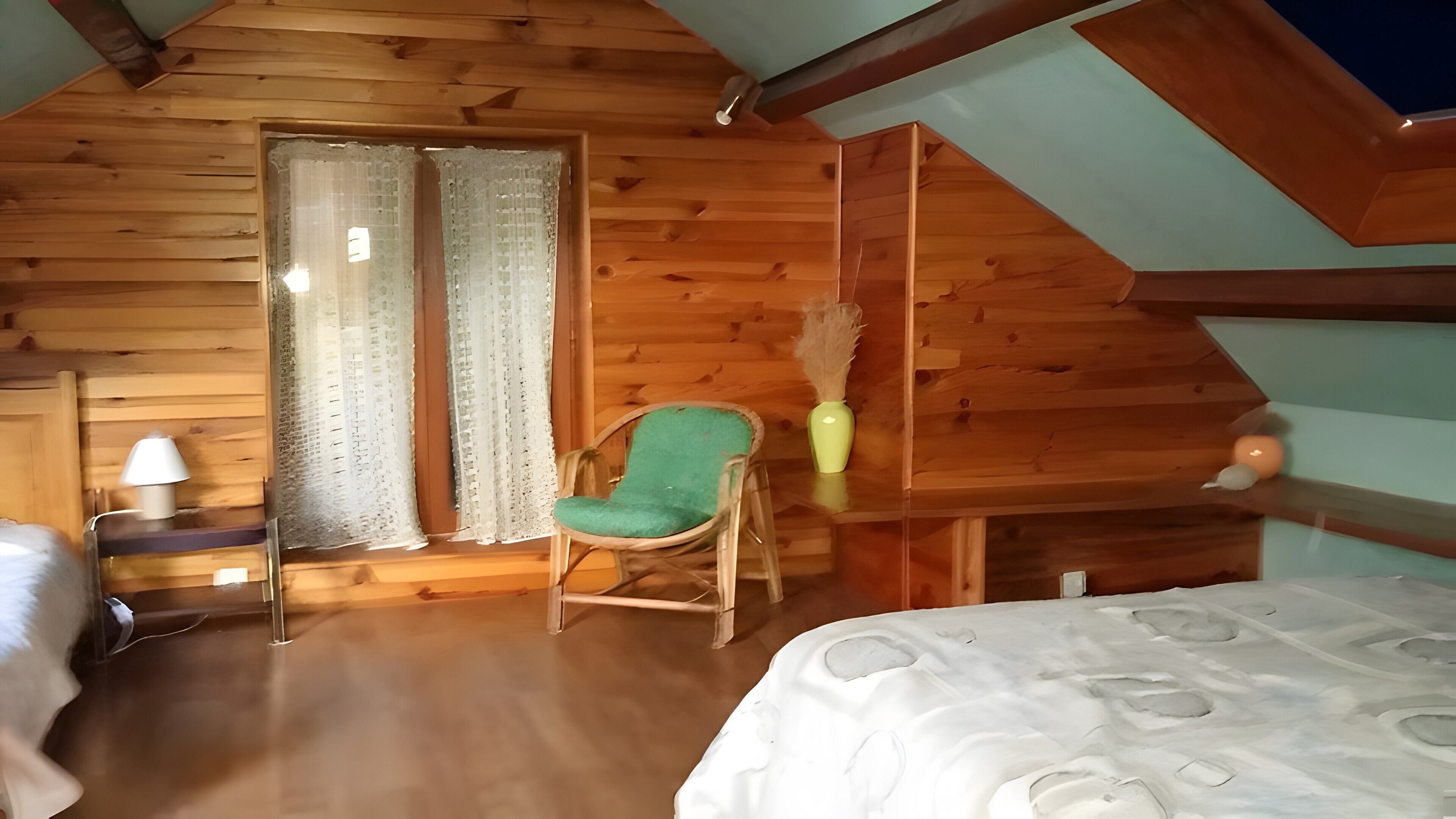 4 habitaciones, tabla de planchar con plancha y wifi 