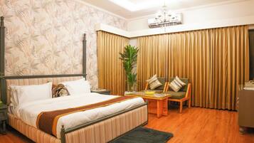 ARTISANAL ROOM WITH PRIVATE OUTDOOR SPACE | Wi-fi percuma