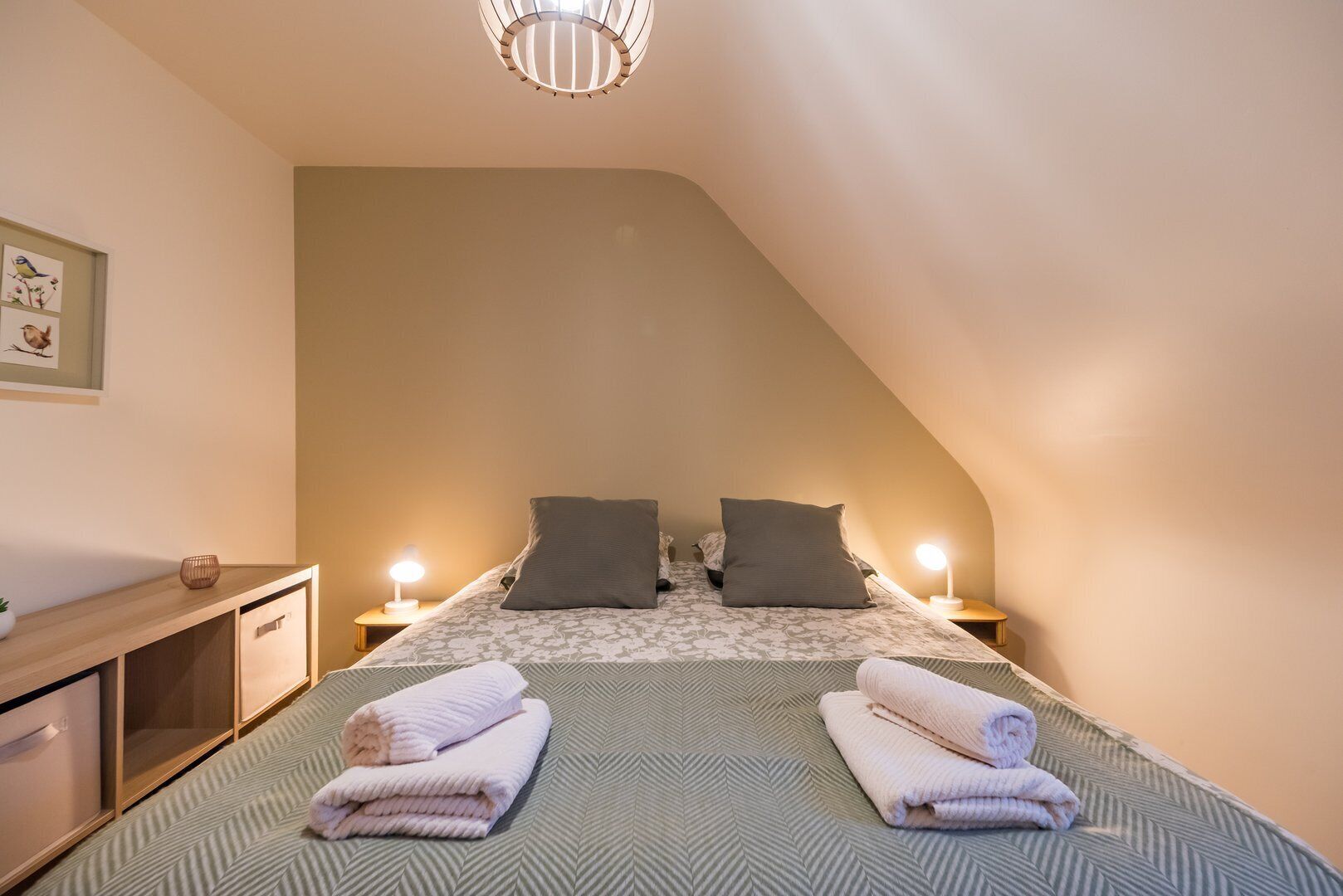 Internet, bed sheets